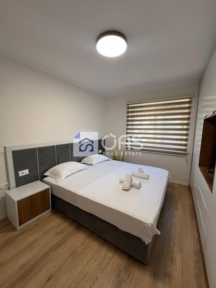 Jepet apartament me qera 2+1 Komuna Parisit
