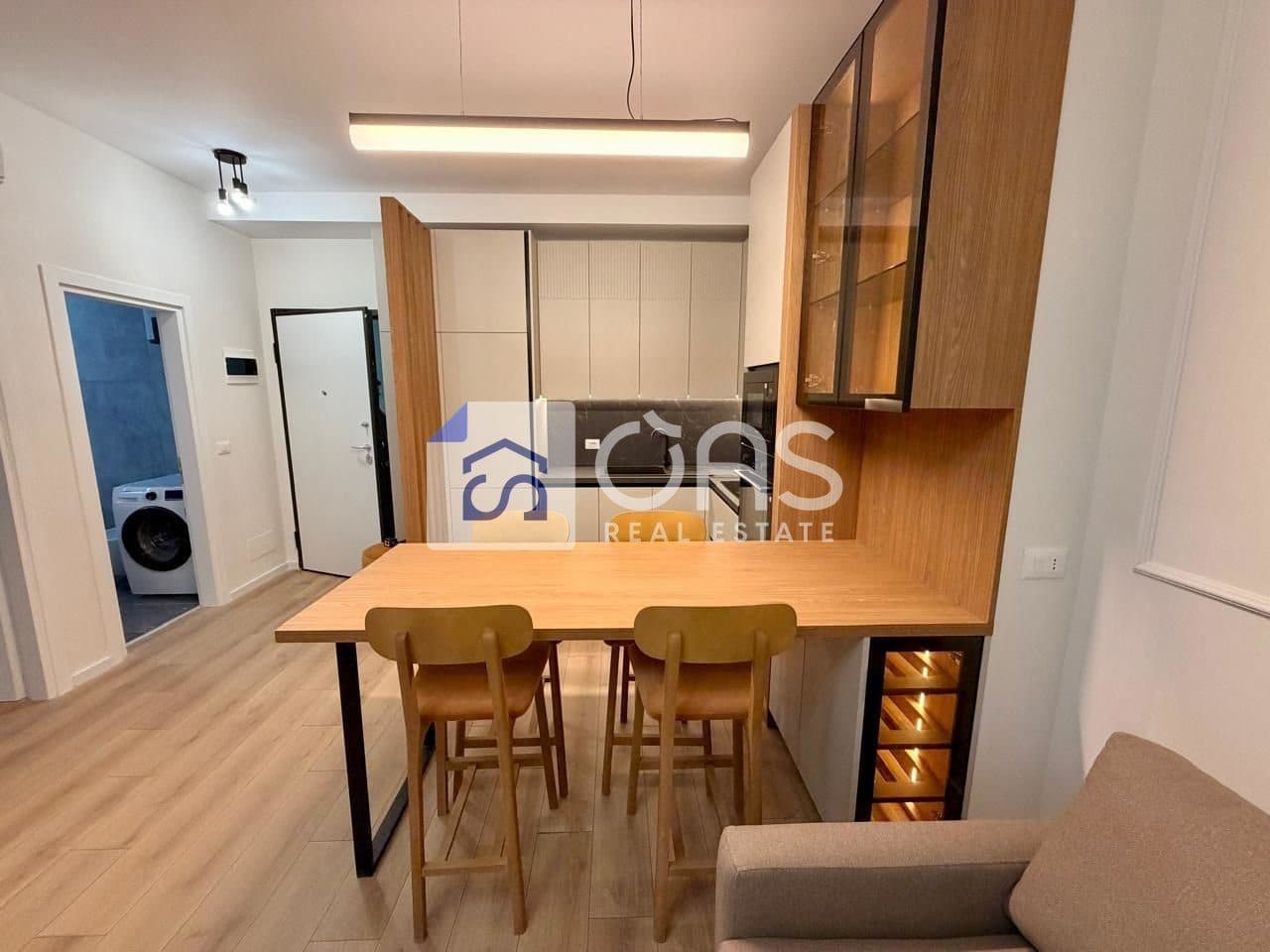 Jepet apartament me qera 1+1 Komuna e Parisit 4