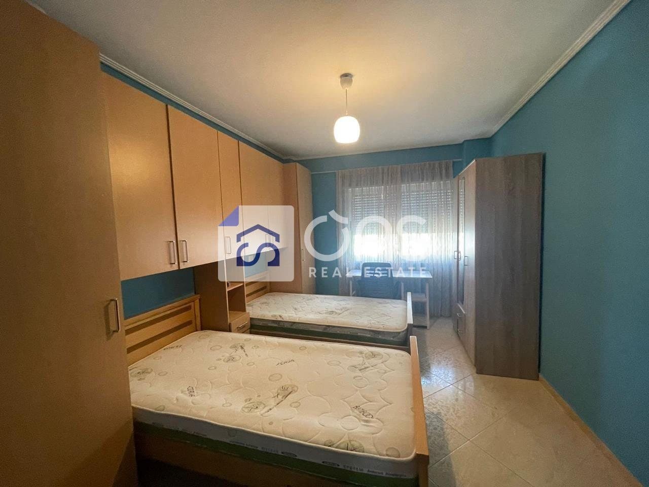Shitet apartament 2+1 tek ish Parku 4