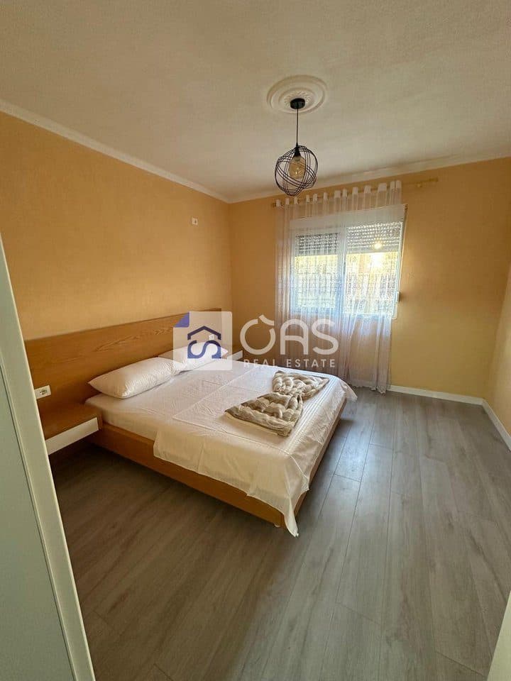 Jepet apartament me qera 1+1 Ne Brryl 4