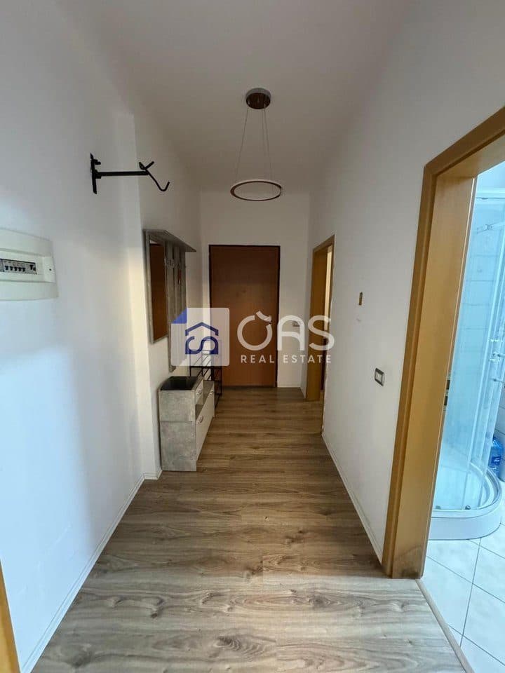 Jepet me qera apartamenti 1+1 liqeni i thate 2
