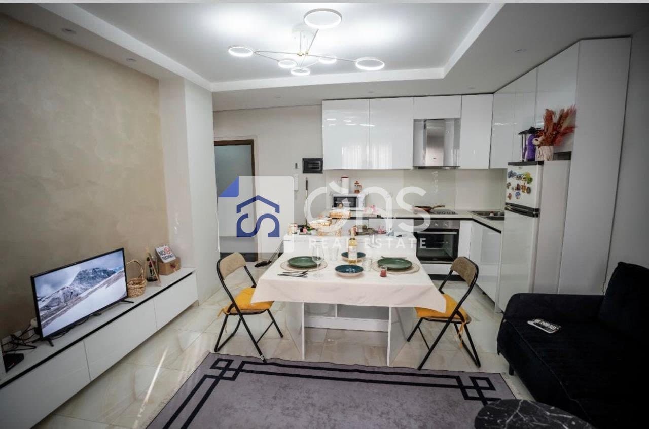 Apartament 1+1 Me Qira në 21 Dhjetori Kompleksi Kontakt, Tiranë - 600€ | 60 m²