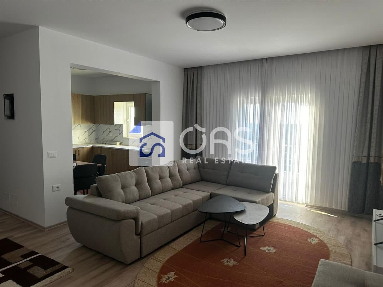 Jepet apartament me qera 3+1 ne Selit