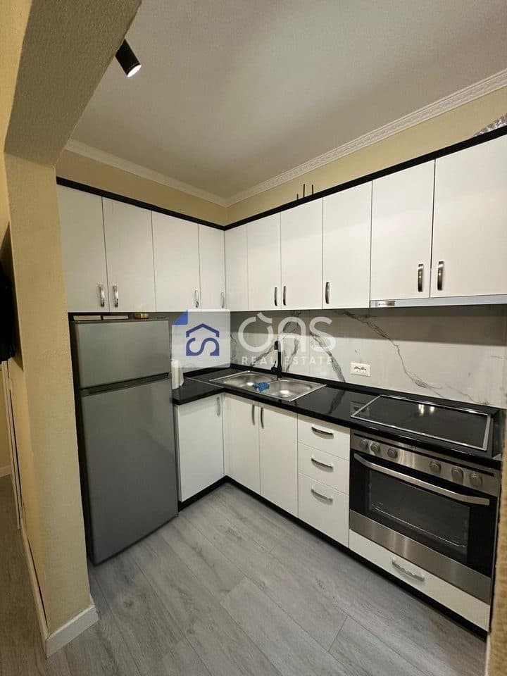 Jepet apartament me qera 1+1 Ne Brryl 3