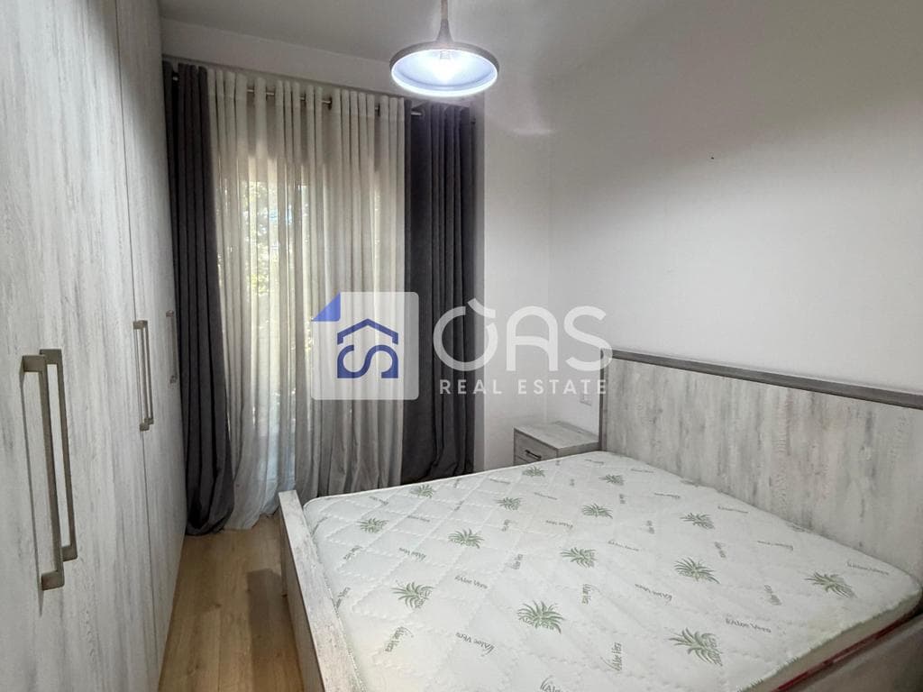 Jepet me qera Apartament 1+1+ PARKIM Farmacia 10 2