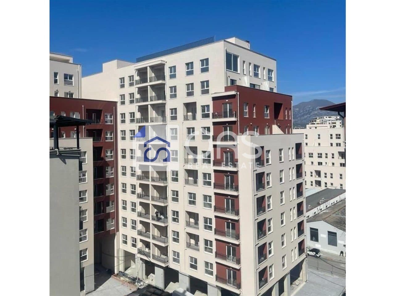 Shitet apartament 1+1 dhe garsoniere tek Kompleksi Aura (Rruga Dritan Hoxha) 2