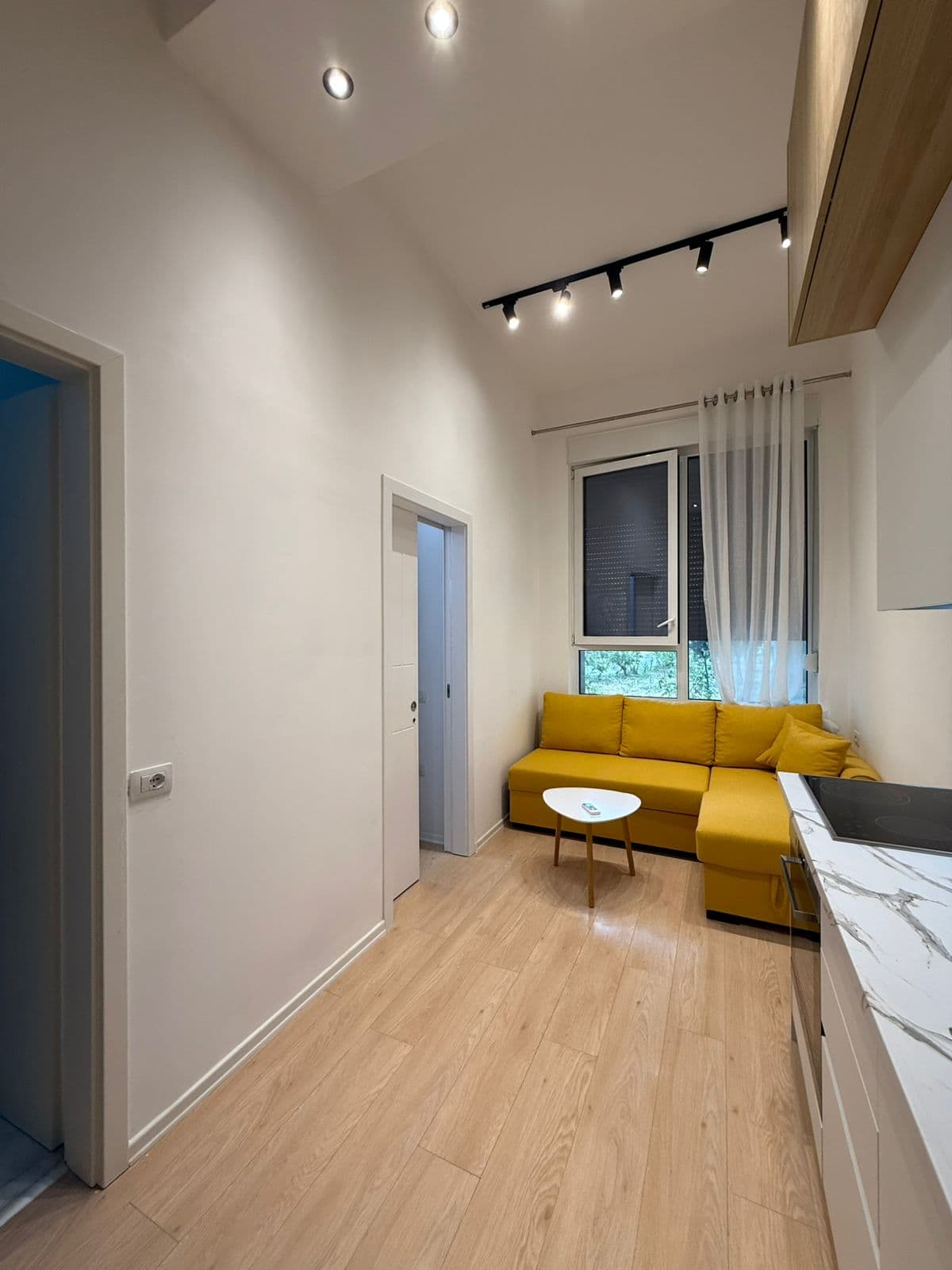 Apartament me qera 1+1 Tek 21 Dhjetori(Kompleksi Kontakt) 3