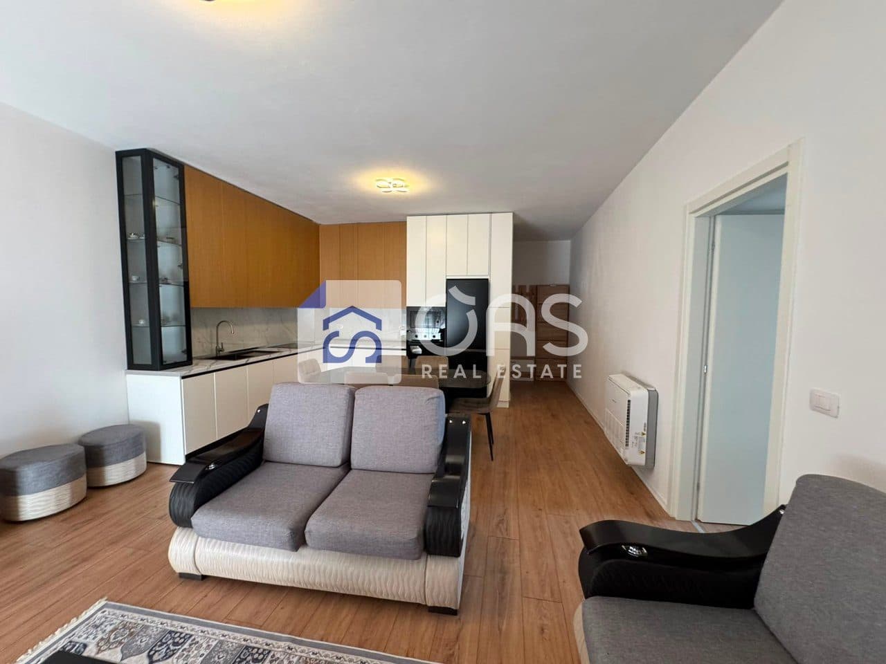 Jepet apartament me qera 2+1 Ne Paskuqan
