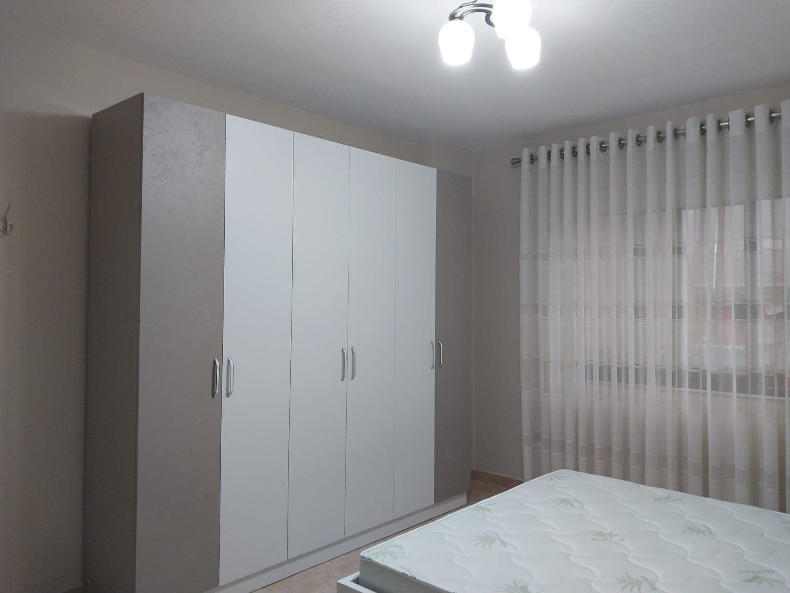 Jepet apartament 1+1 me qera ne Komune Parisi 50.000 leke 4