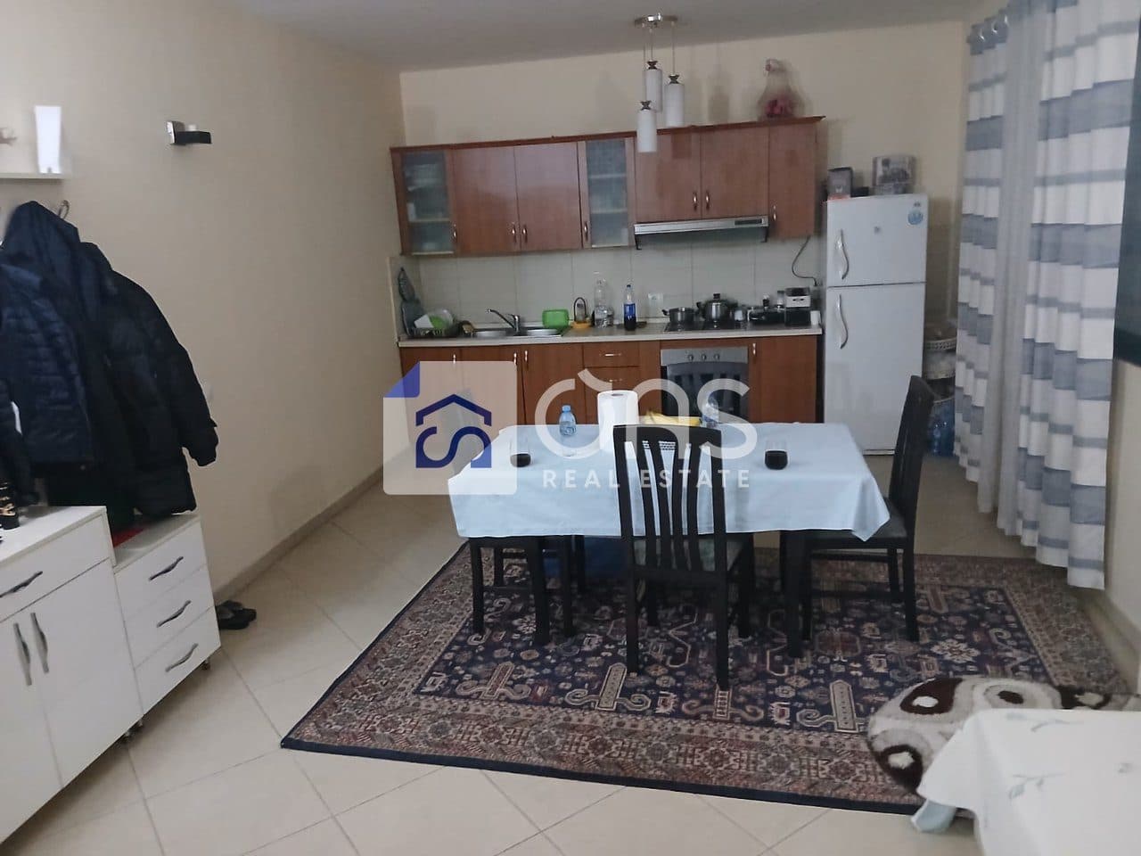 Jepet Apartament me qera 2+1 prane kristal center (big market ) 3