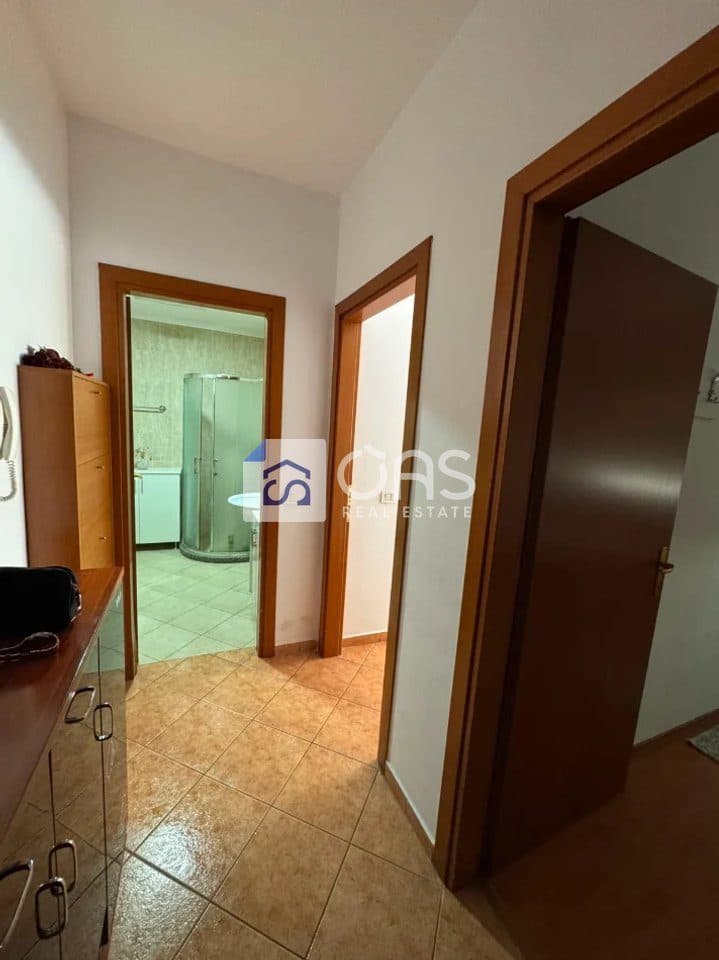 Jepet apartament me qera 1+1 Komuna Parisit 2