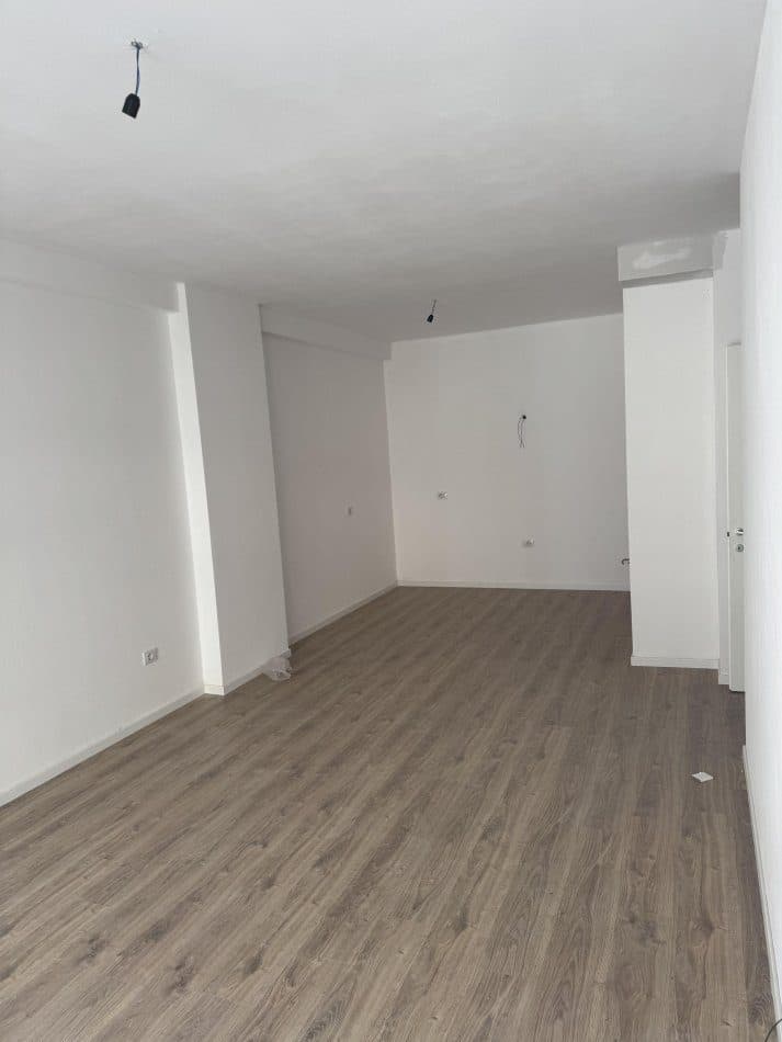 Shitet apartament 1+1 tek Rruga Dritan Hoxha (AURA Complex) 2