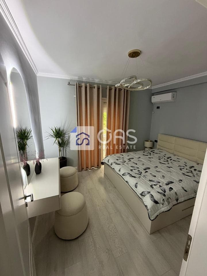 Jepet me qera apartament 2+1+2 tek Kopeshti Botanik 3