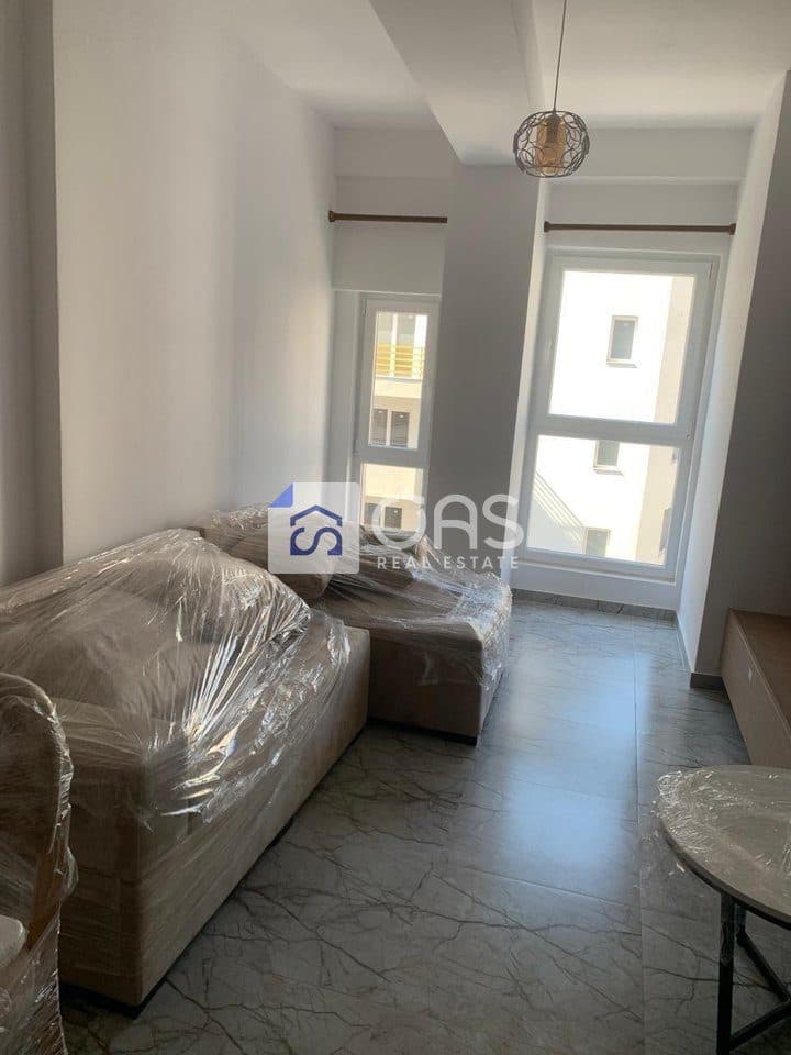 Jepet apartament me qera 1+1 Laprak 3