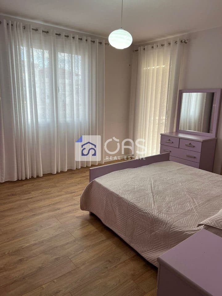 Jepet me qera apartament 2+1 Te Rruga e Elbasanit 4