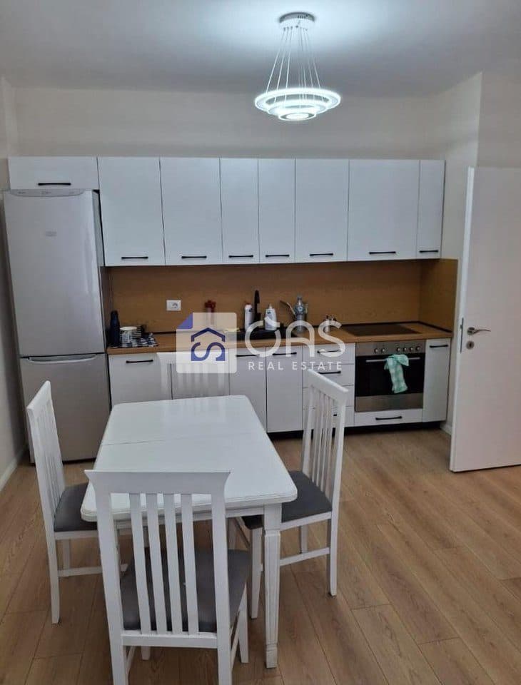 Jepet me qira apartamenti 2+1+2 Te Fusha Aviacionit(Clover Residence) 1