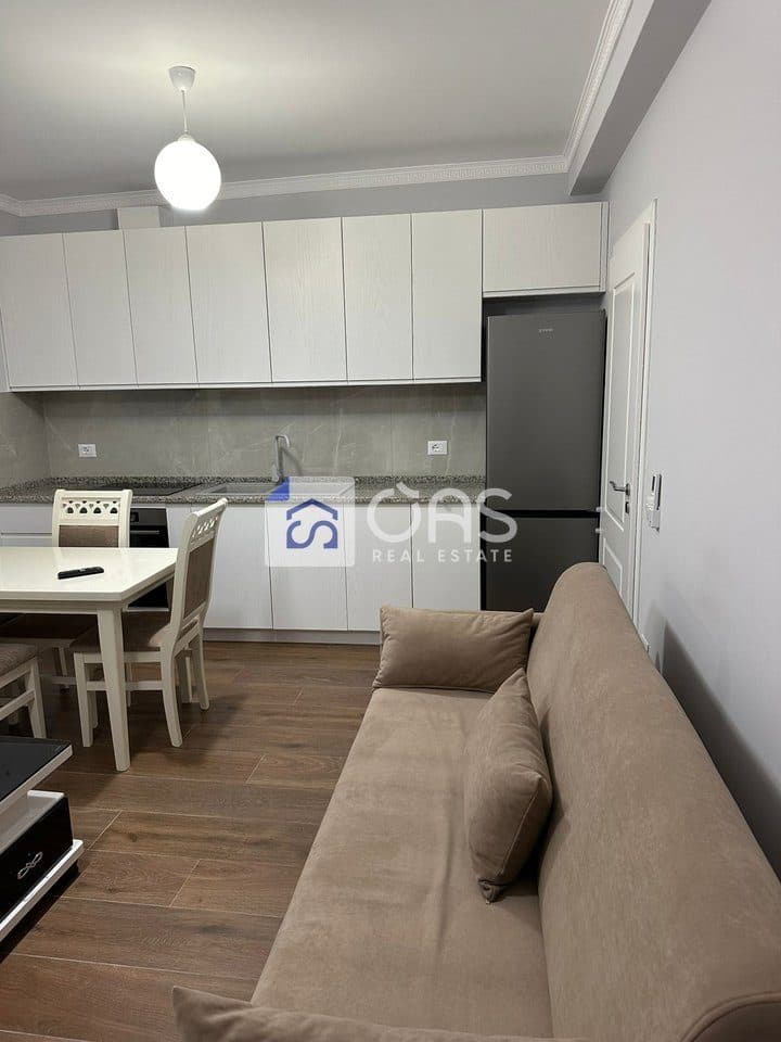 Jepet me qera apartament 1+1 Ne Astir