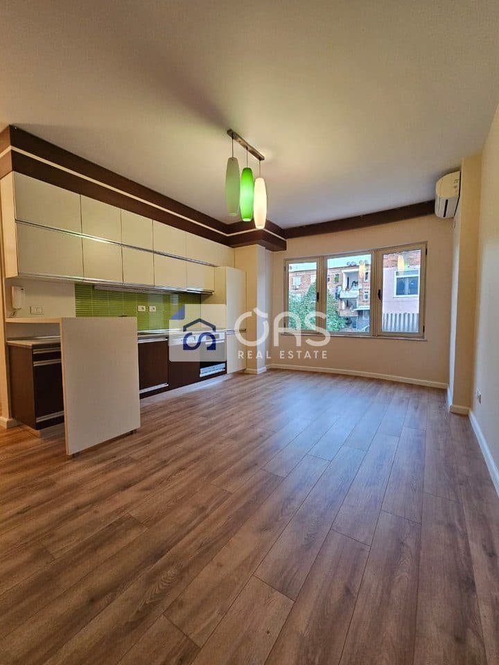 Shitet apartament 1+1 tek Rruga Mine Peza.