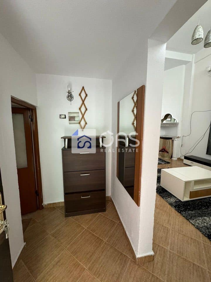 Jepet me qera apartament 1+1 ne 5 Maj. 4