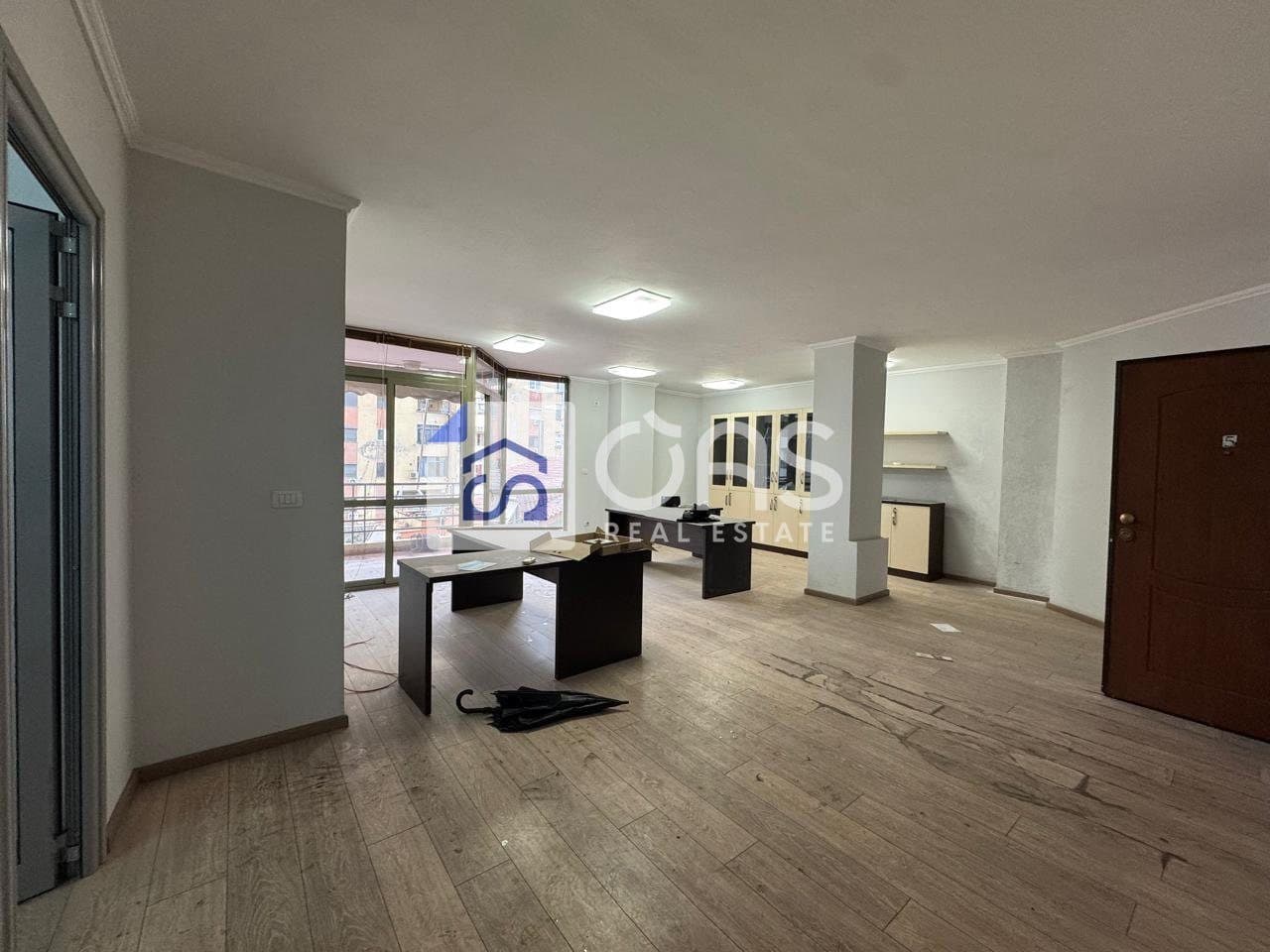 Shitet apartament 2+1 tek 21 Dhjetori 3
