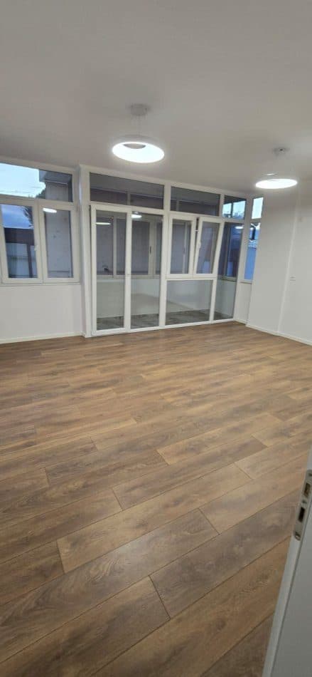 Shitet apartament 2+1+2 ne Qender