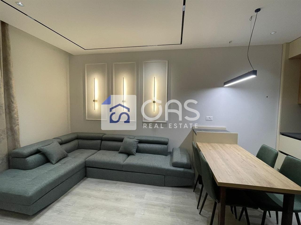 Jepet apartament me qera 2+1+P Te Univers City