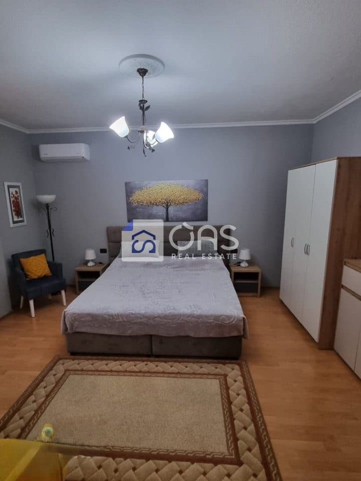 Jepet me qera apartament 1+1 Tek Rruga e Elbasanit