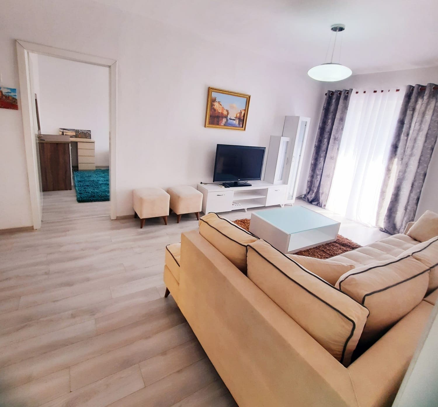 Jepet me qera apartament 2+1 ne Bllok