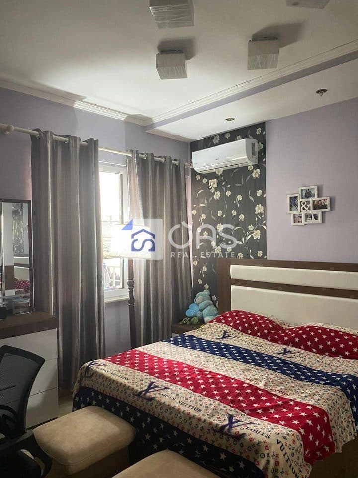 Shitet apartament 2+1 ne Freks 2