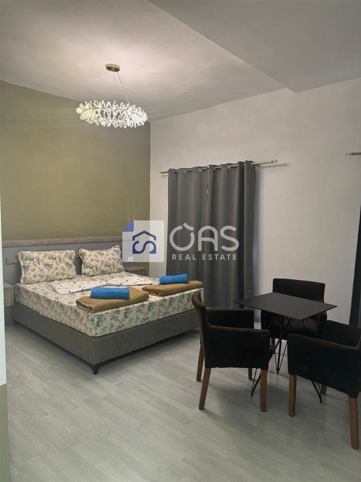 Jepet apartament 1+1 ne Qender 3