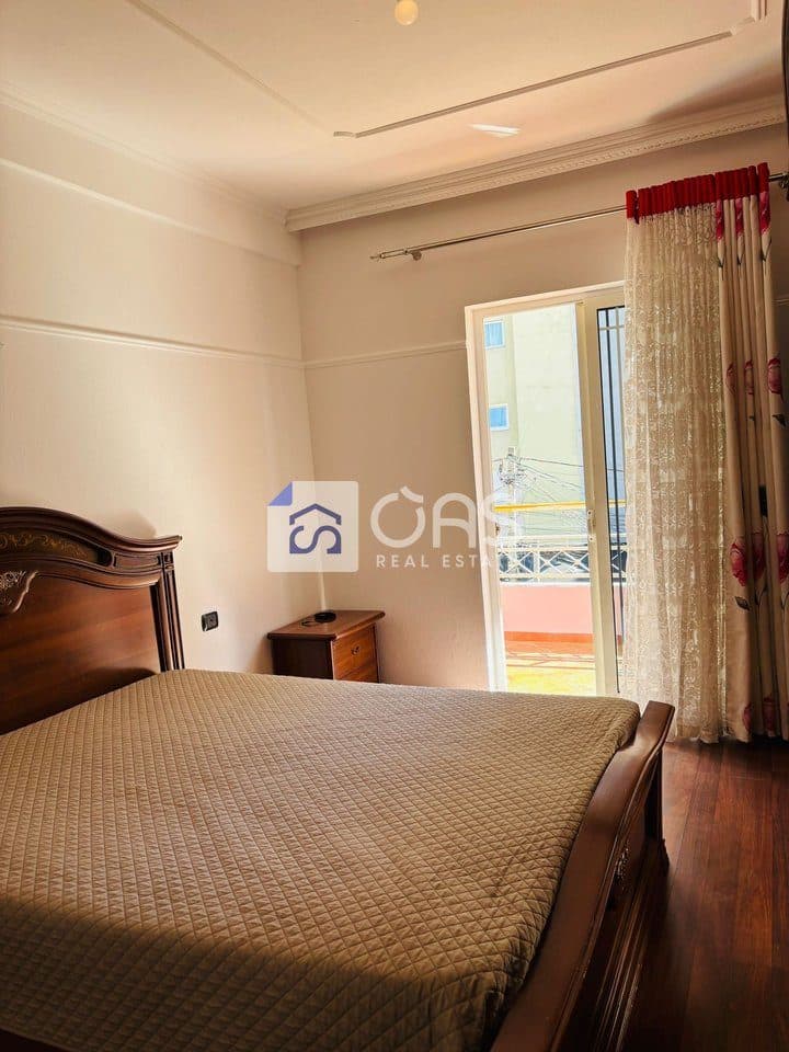 Vilë 2+1 Me Qira në Rruga 5 Maji, Tiranë – 550€ | 100 m² 3
