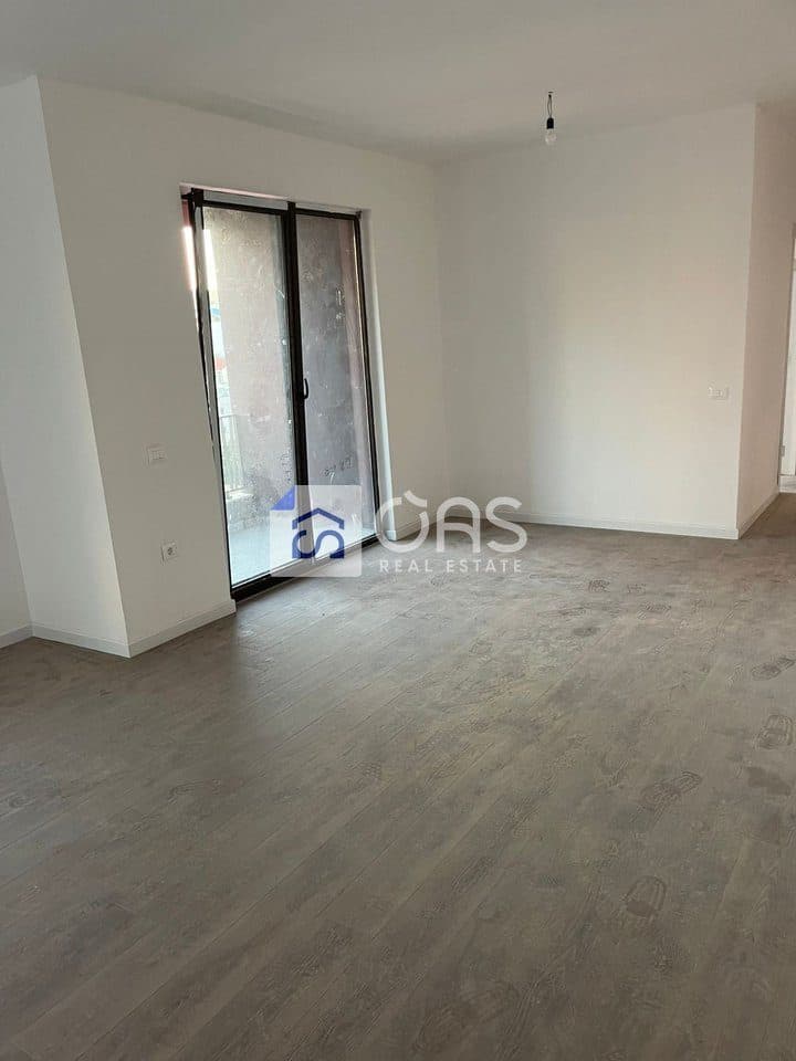 Jepet me Qera Apartament 2+1 Tek Myslym Shyri 3