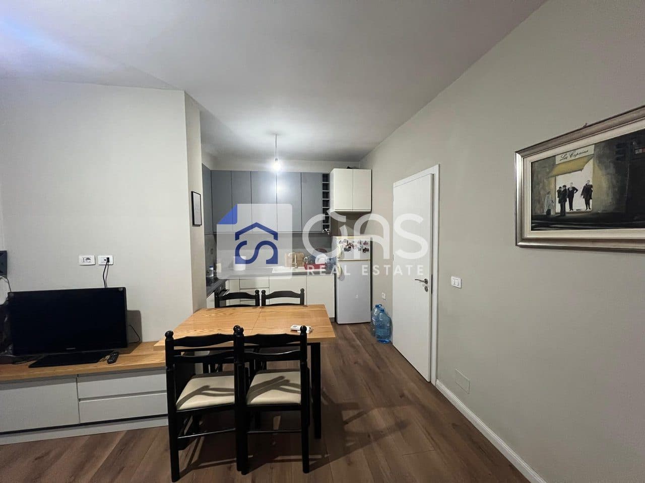 Shitet apartament 1+1 ne Yzberisht 3