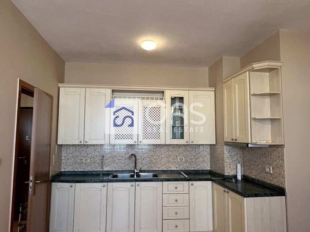 Jepet me qera apartament 1+1 Ne Qender 4