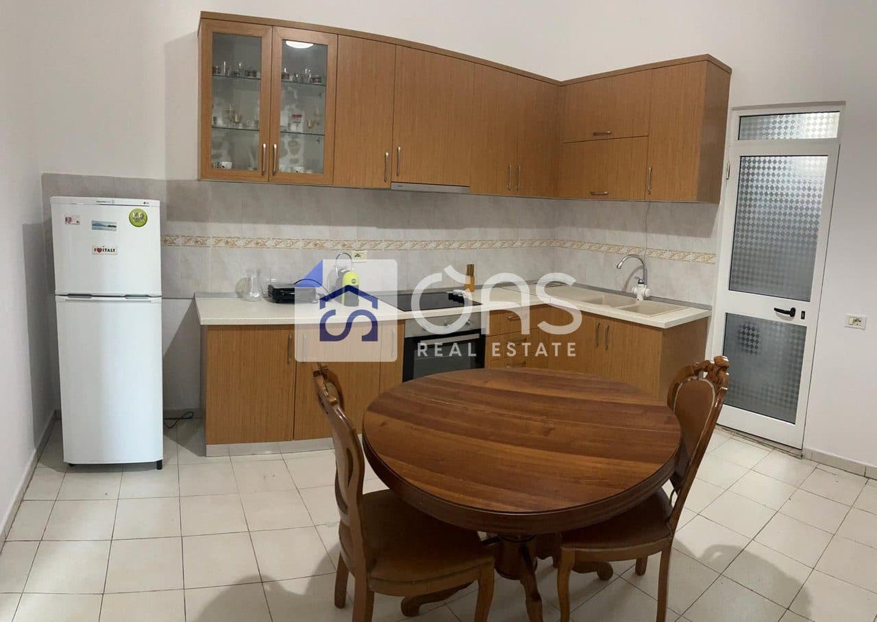 Apartament 1+1 Me Qira në Rruga e Dibrës, Tiranë - 500€ | 92 m²