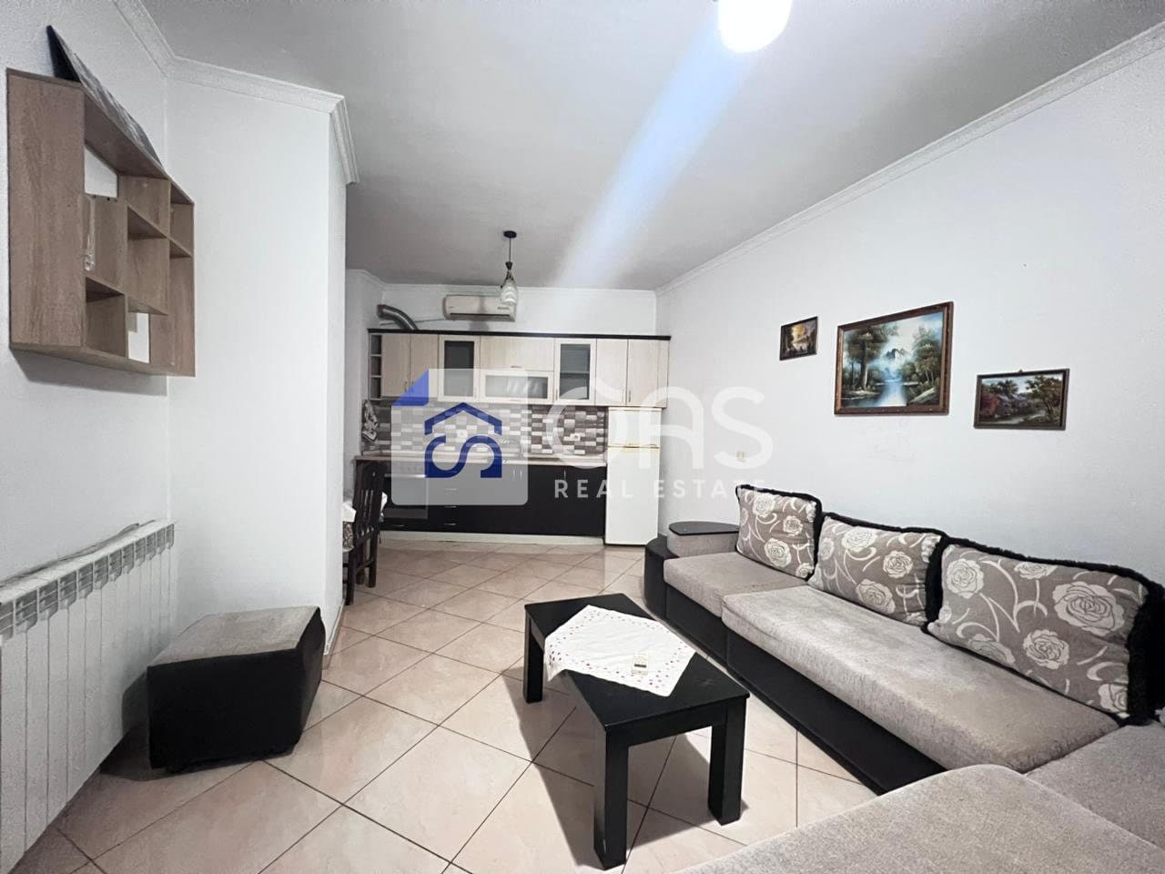 Jepet me qira apartamenti 1+1 Ne Porcelan 500 euro 4