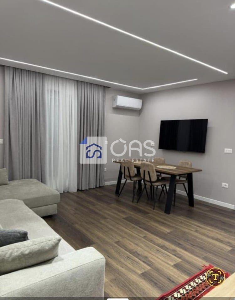 Jepet me qera apartament 1+1 te Stacioni Trenit 3