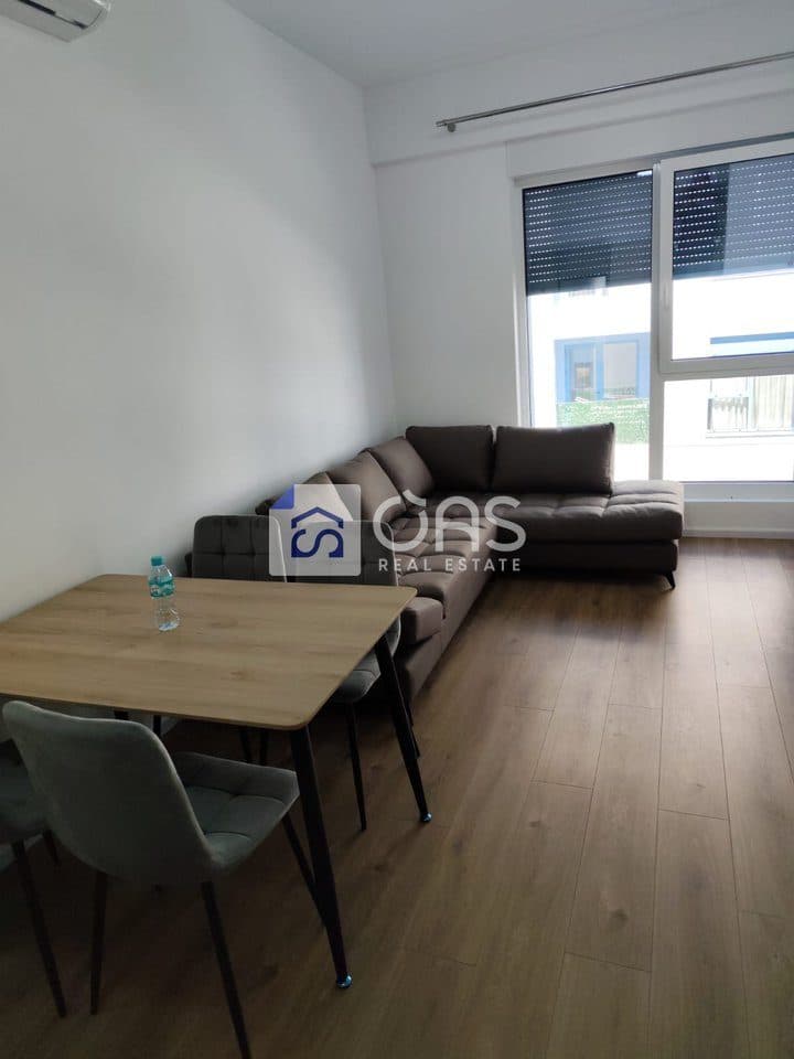 Jepet apartament me qera 1+1 ne Fresk