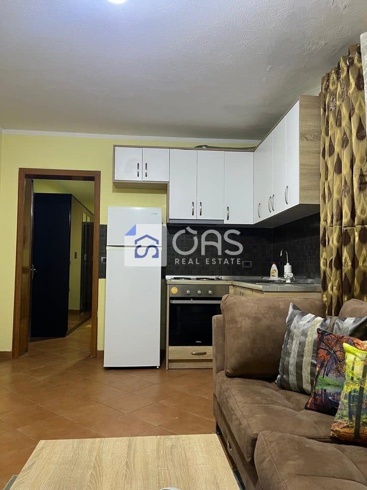 Jepet apartament me qera 1+1 Bulevardi Zogu i Pare