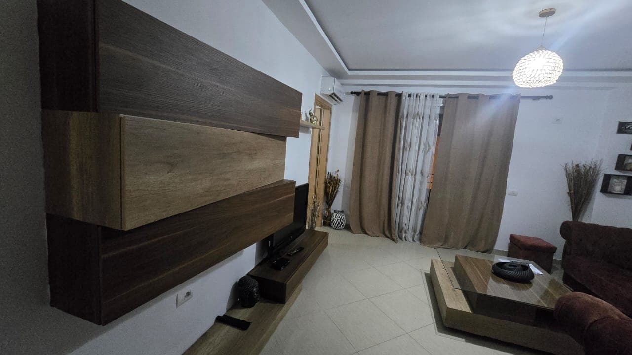 Jepet me qera Apartament 2+1 tek Kodra e Diellit 3
