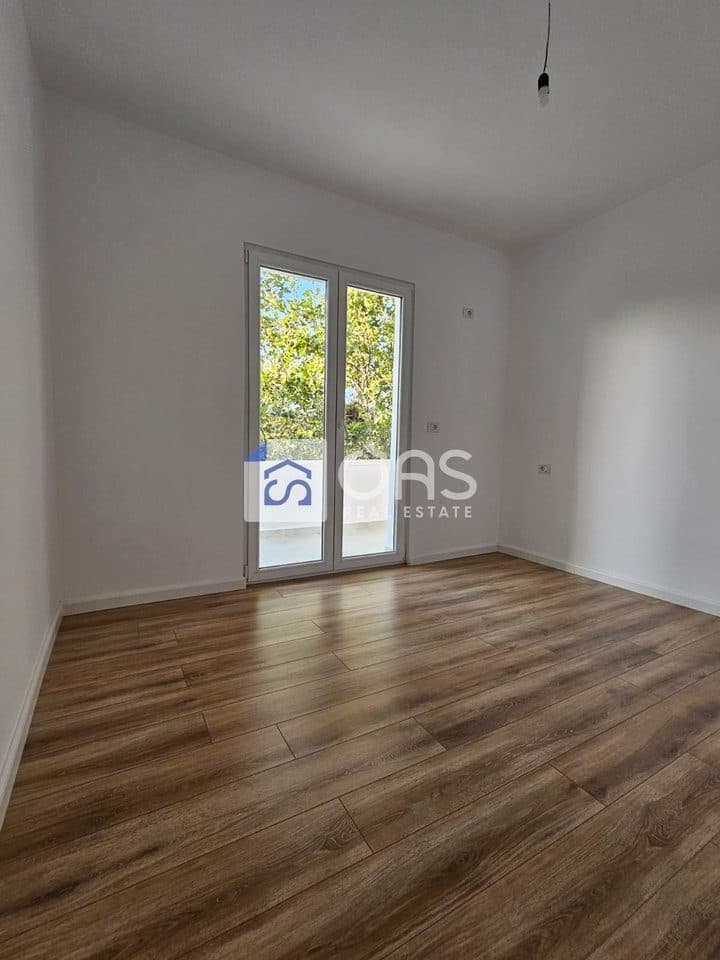 Shitet apartament 2+1 ne Qender. 4