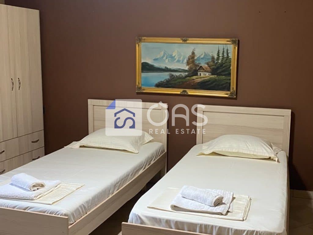 Jepet me qera Apartament 1+1 Qender 4