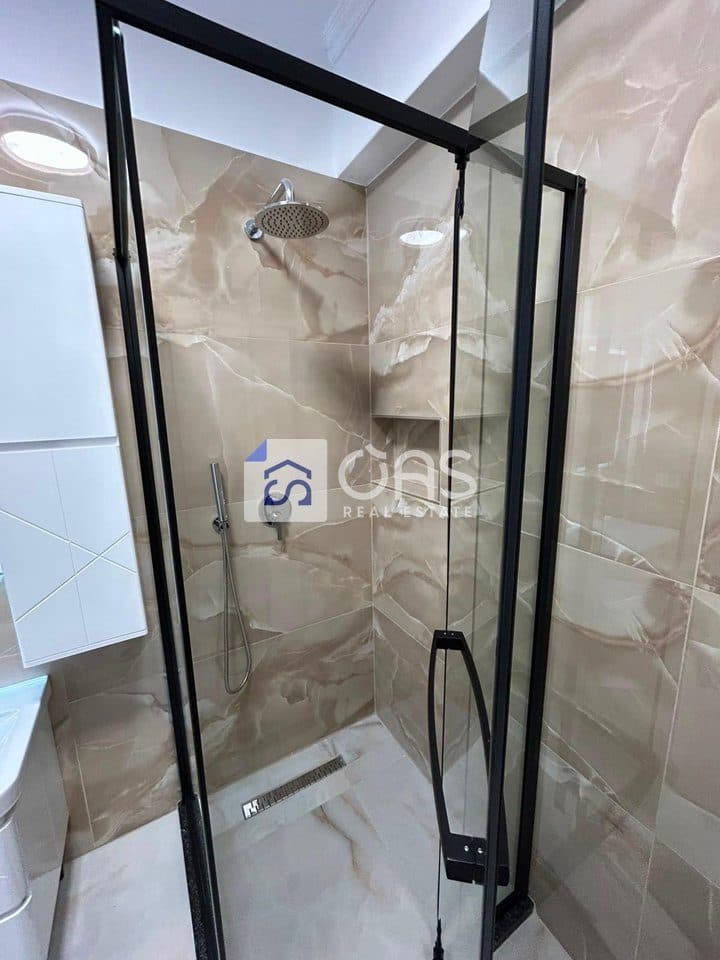 Jepet apartament me qera 2+1 Tek Stacion Trenit 3