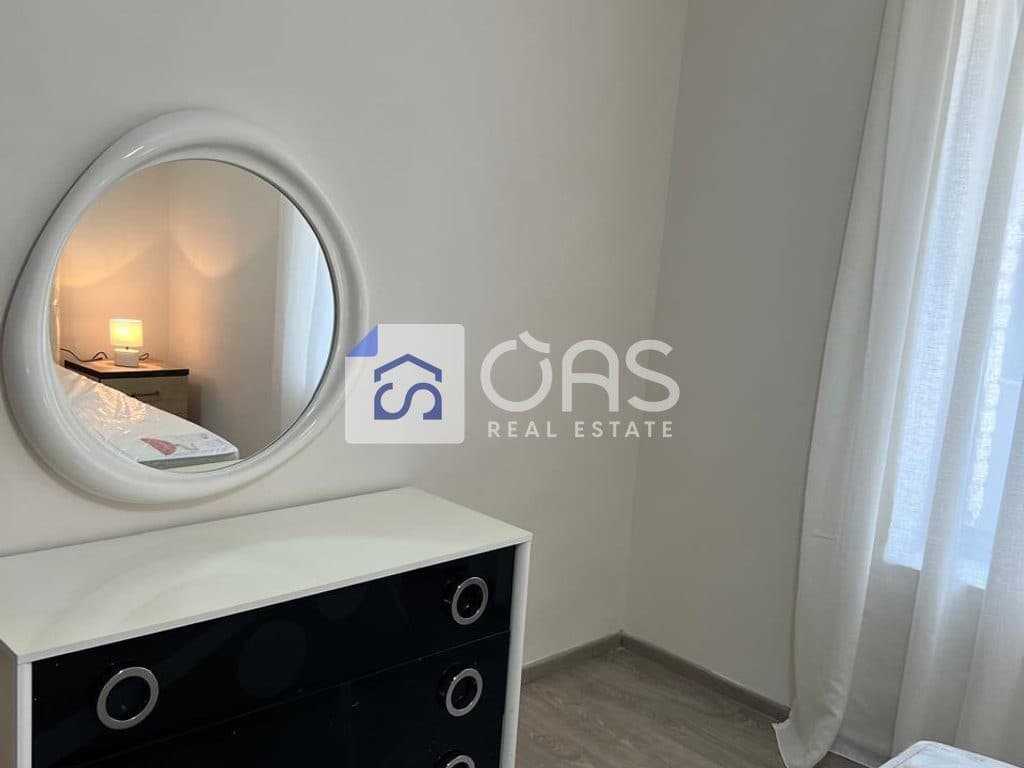 Jepet me qera apartament 1+1 te Rruga e Dibres 4