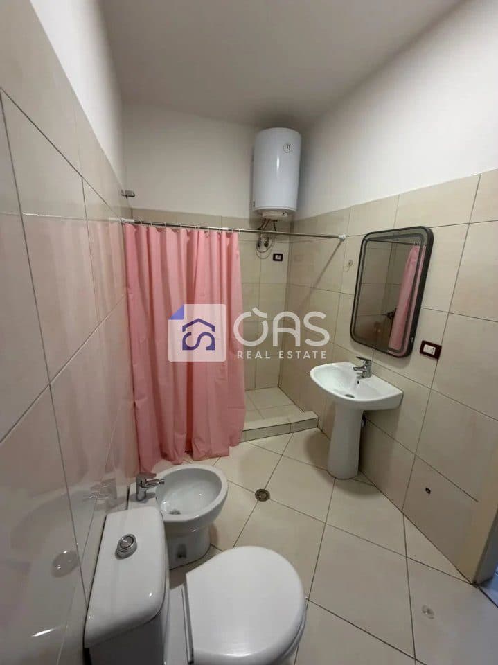 Jepet apartament me qera 1+1 Astir 3