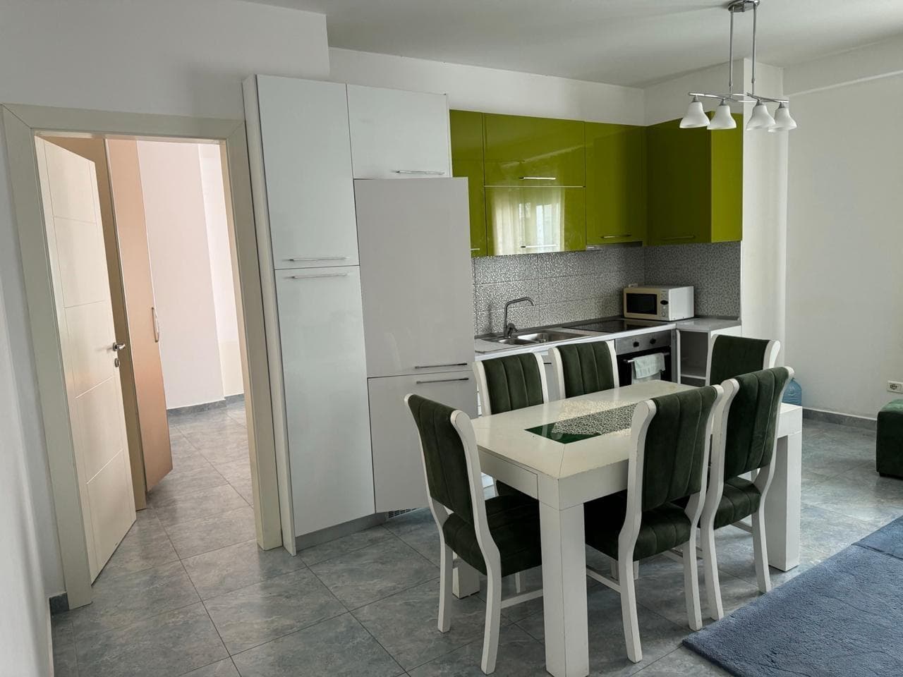 Apartament 1+1 Me Qira në Liqeni i Thatë, Tiranë - 550€ | 76 m² 2