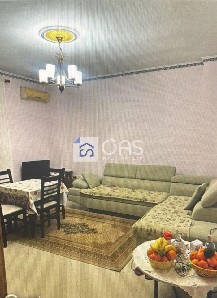 Jepet apartament me qera 2+1 ne Komune Parisi 60.000 leke