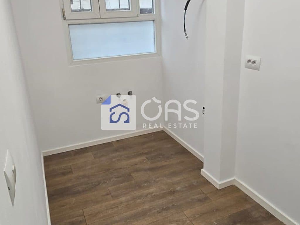 Shitet apartament 1+1 ne Ali Dem 4