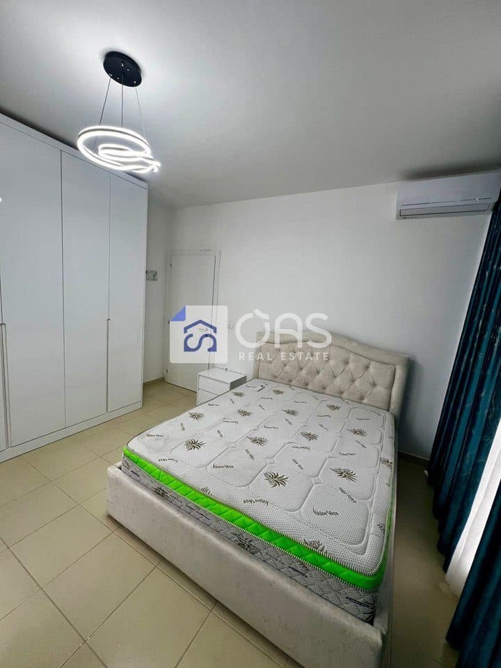 Jepet Apartament me qera 2+1 Te Bulevardi I Ri 3