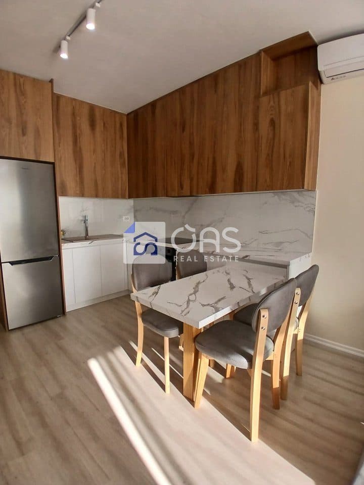 Jepet me qera Apartamet 2+1 zogu zi 4
